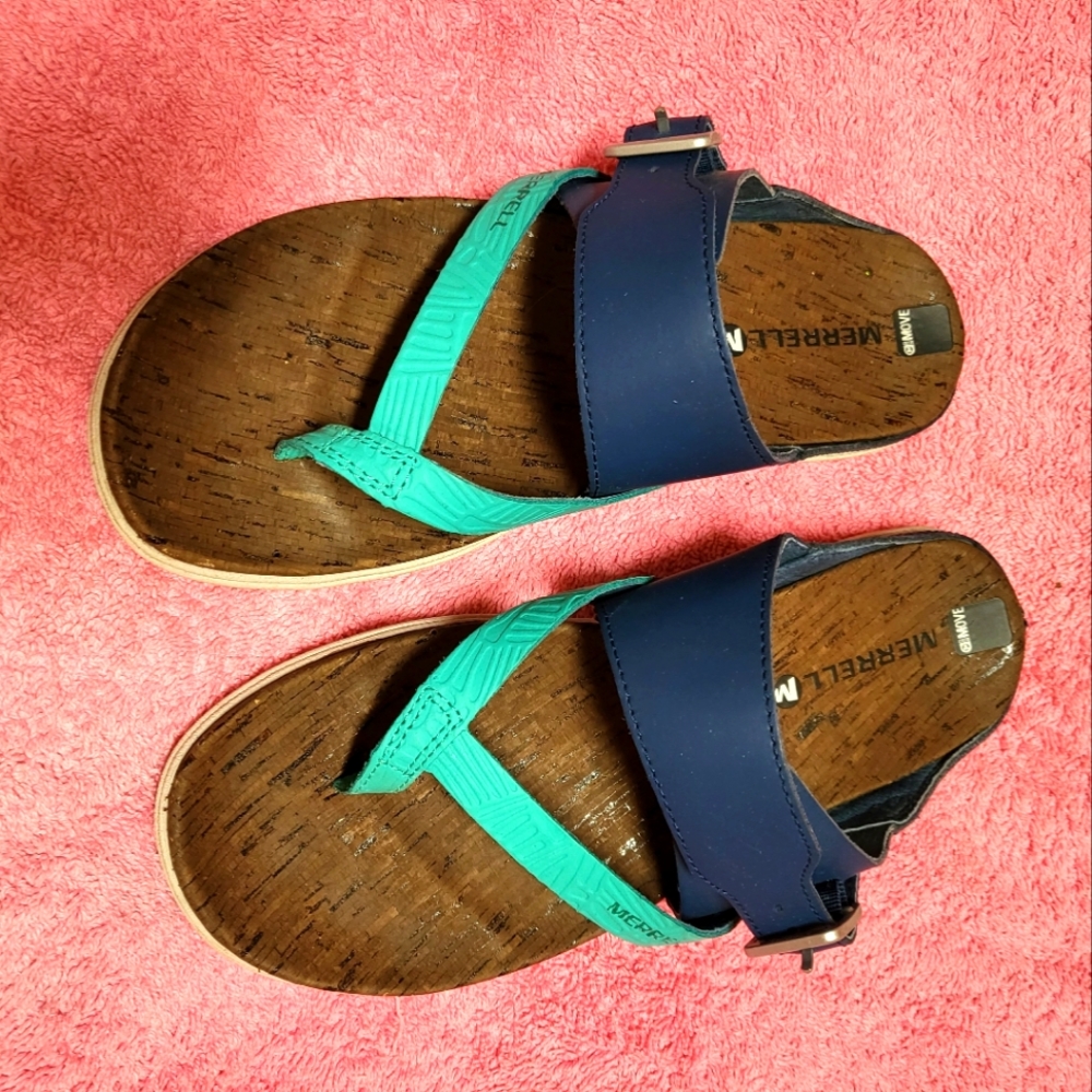 Merrell sandals size 7